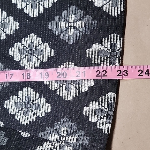 Sigrid Olsen Size 12 Black & Gray Floral Brocade Fitted Jacket Blazer, EUC - Picture 14 of 16